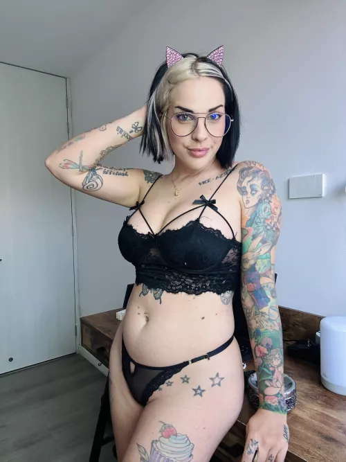 Is my tattooed body hot enough for you?