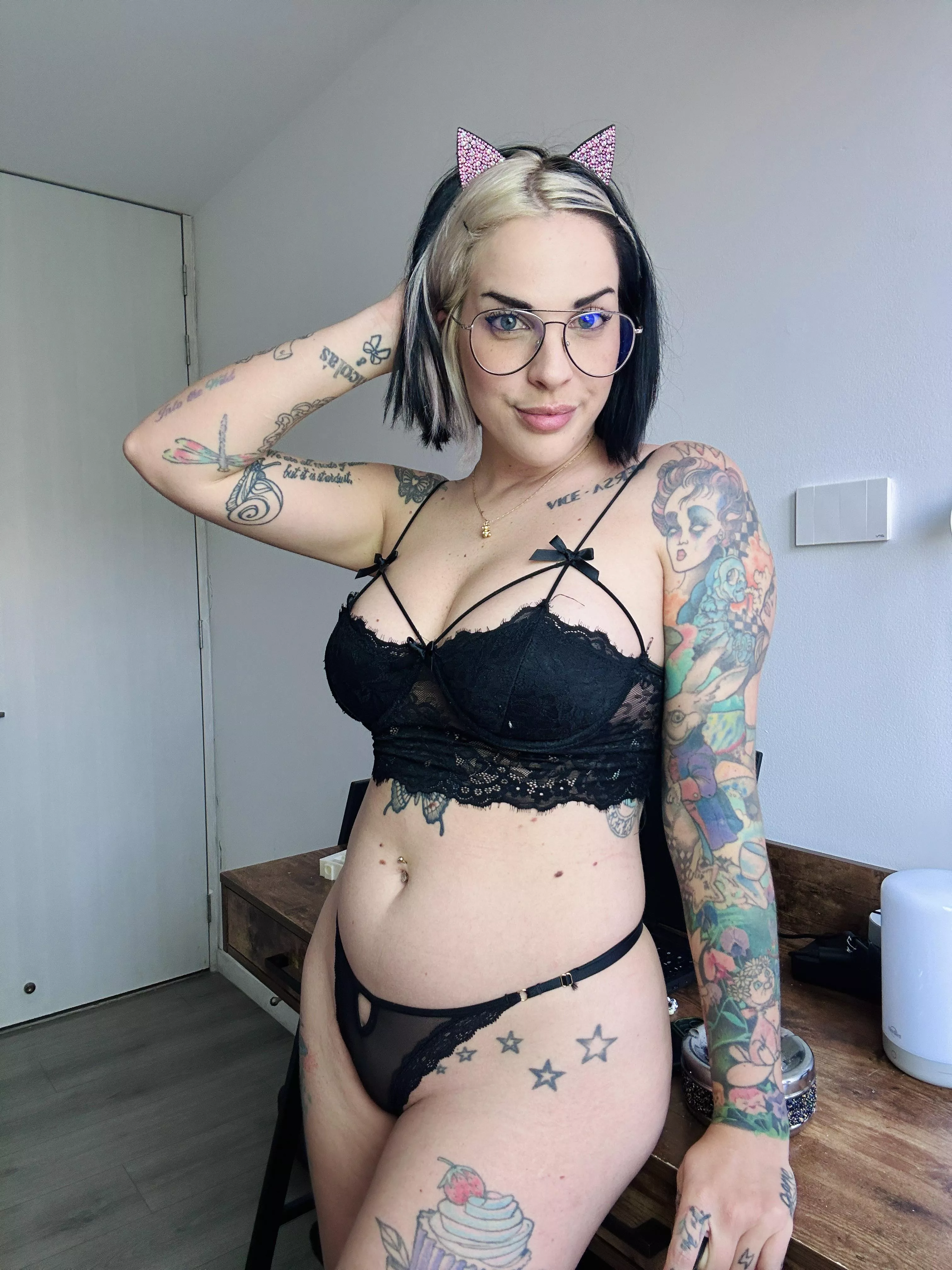Is my tattooed body hot enough for you?