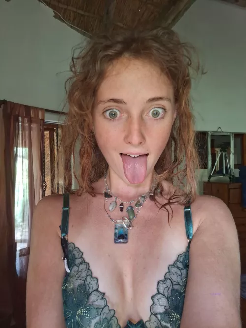 just chillin in my fav lacy bra, waiting for some company rn ;)