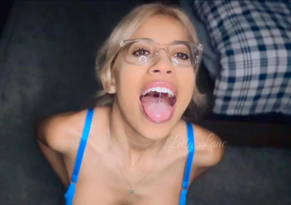 Just in time for my custom order deadline! 🤭 Starting January 29th, Come get 10% off a custom video from me before I close my customs! Let’s have some fun! 😋