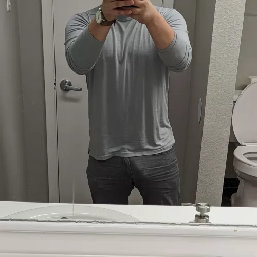 Let’s calm down penis, we’re in public 🙄