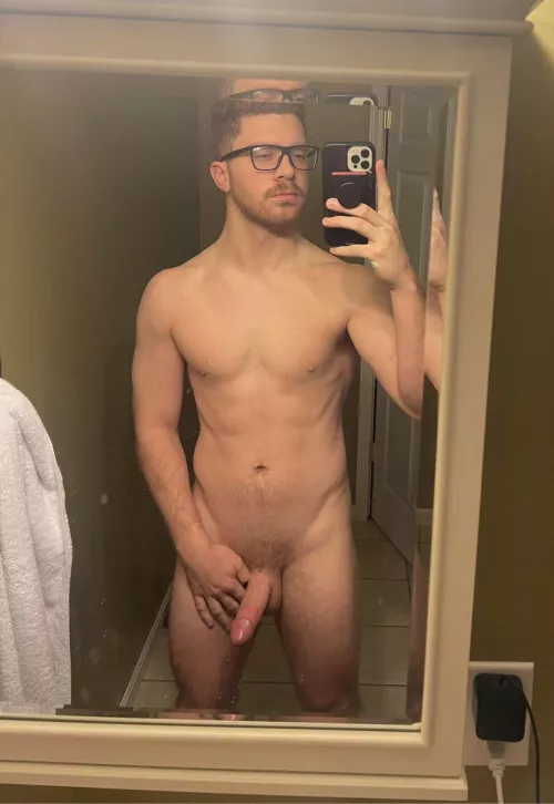 Love coming home from the bar to take nudes for you😈