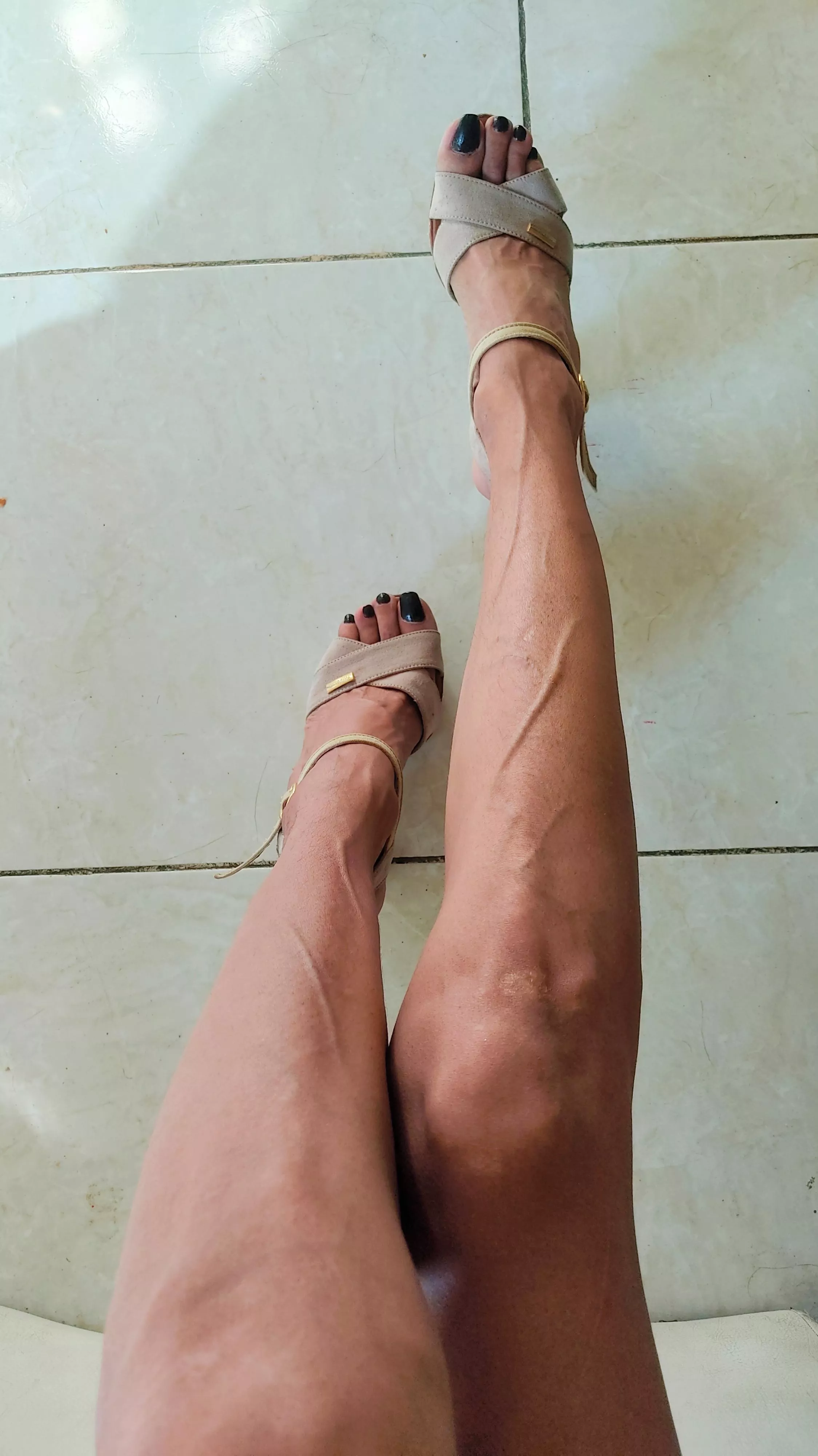 Loving my veiny legs and feet...
