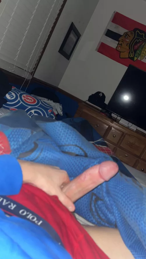 (m) 22 high and horny baby🙈