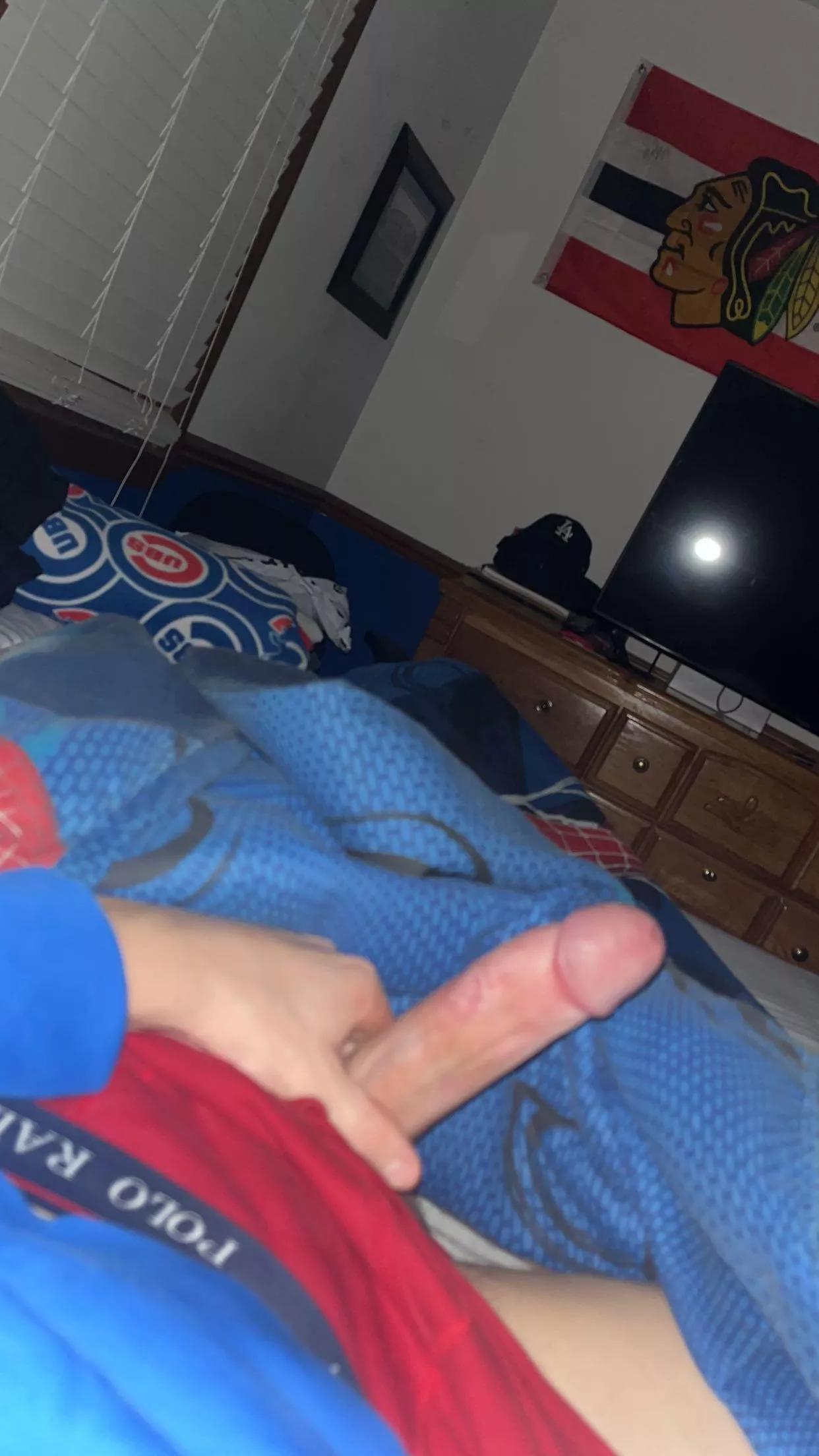 (m) 22 high and horny baby🙈