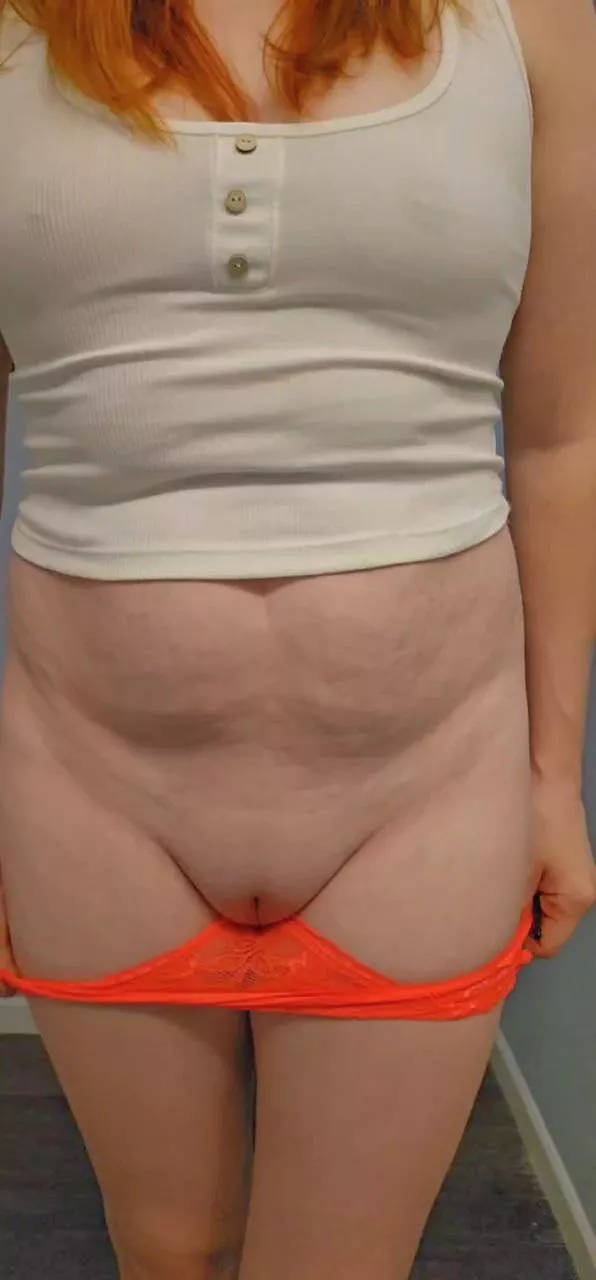 Milf mound ready to be serviced.