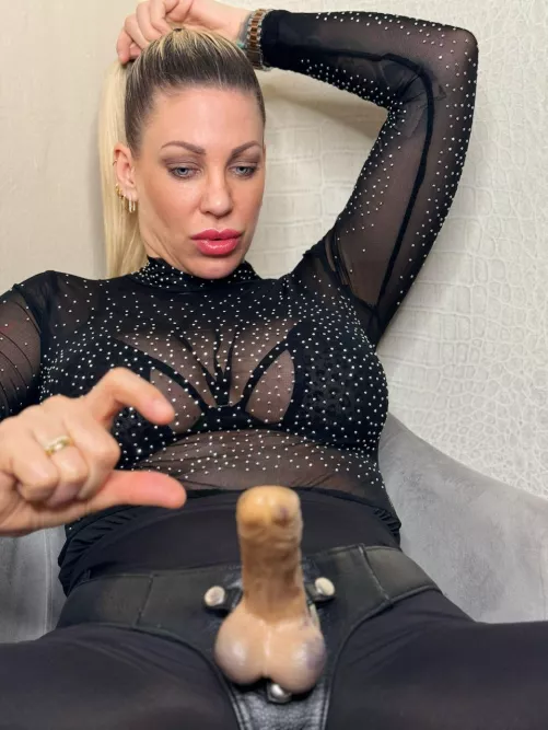 Mommy know about your tiny problem loser