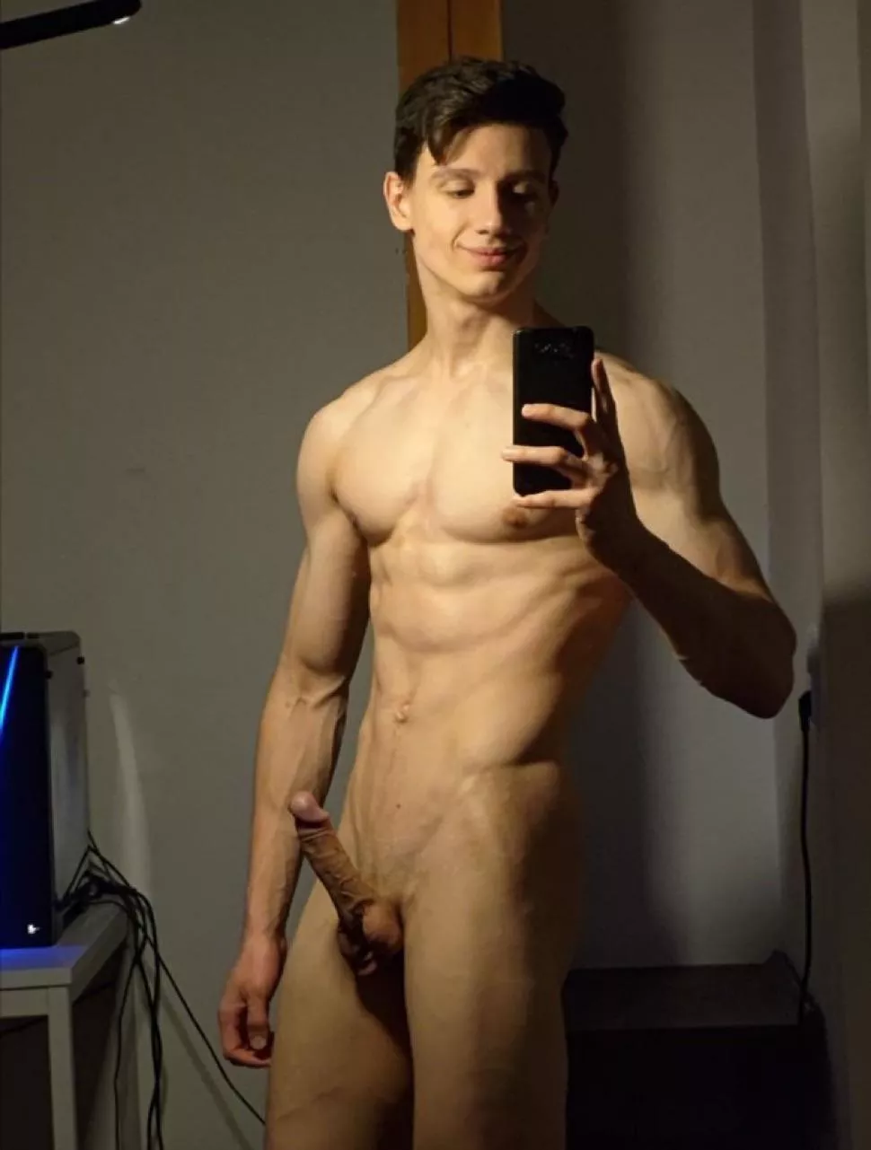 My cock is ready for takeoff 👨‍🚀🚀