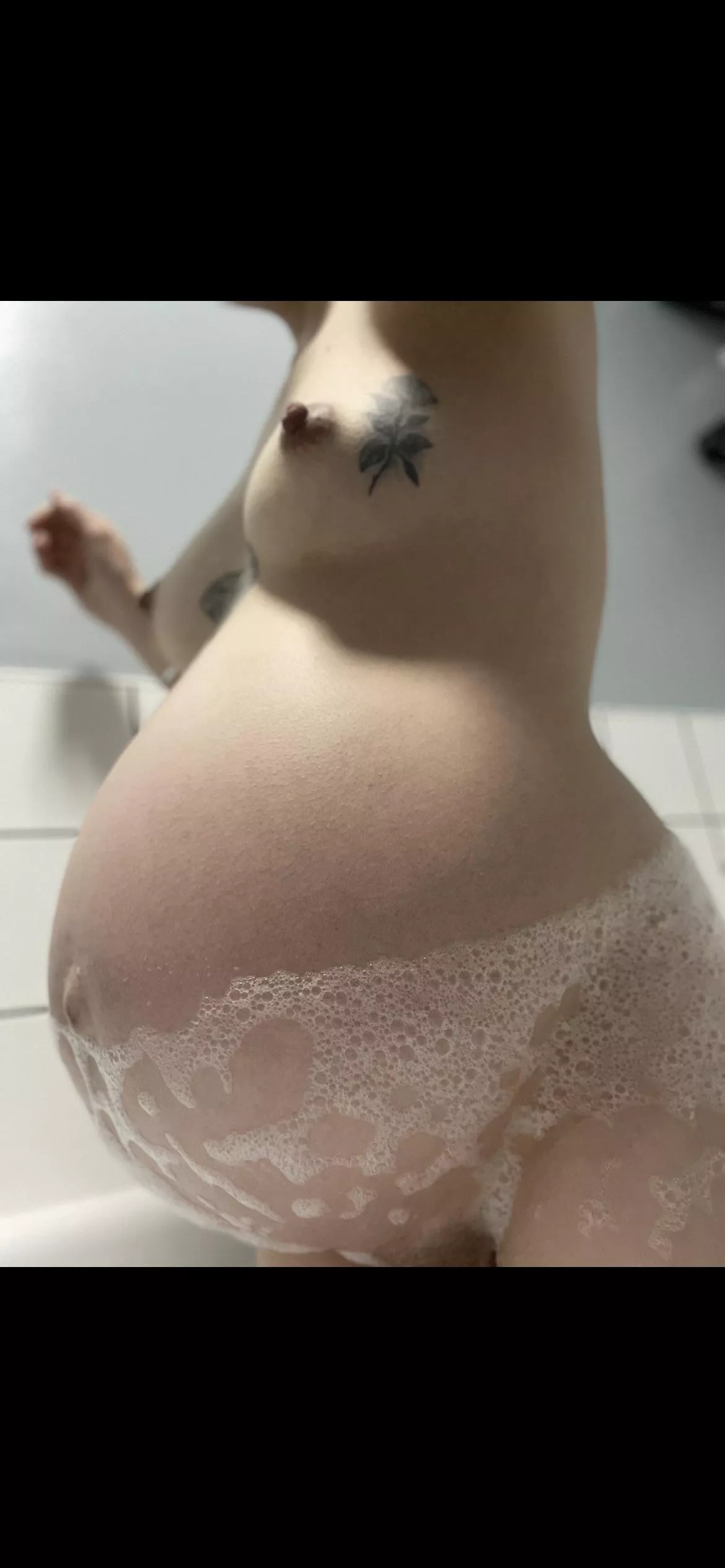 Pregnant British and bubbly in the bath