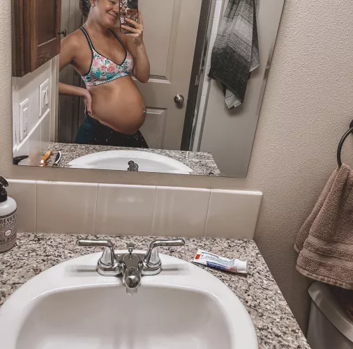 Pregnant selfie
