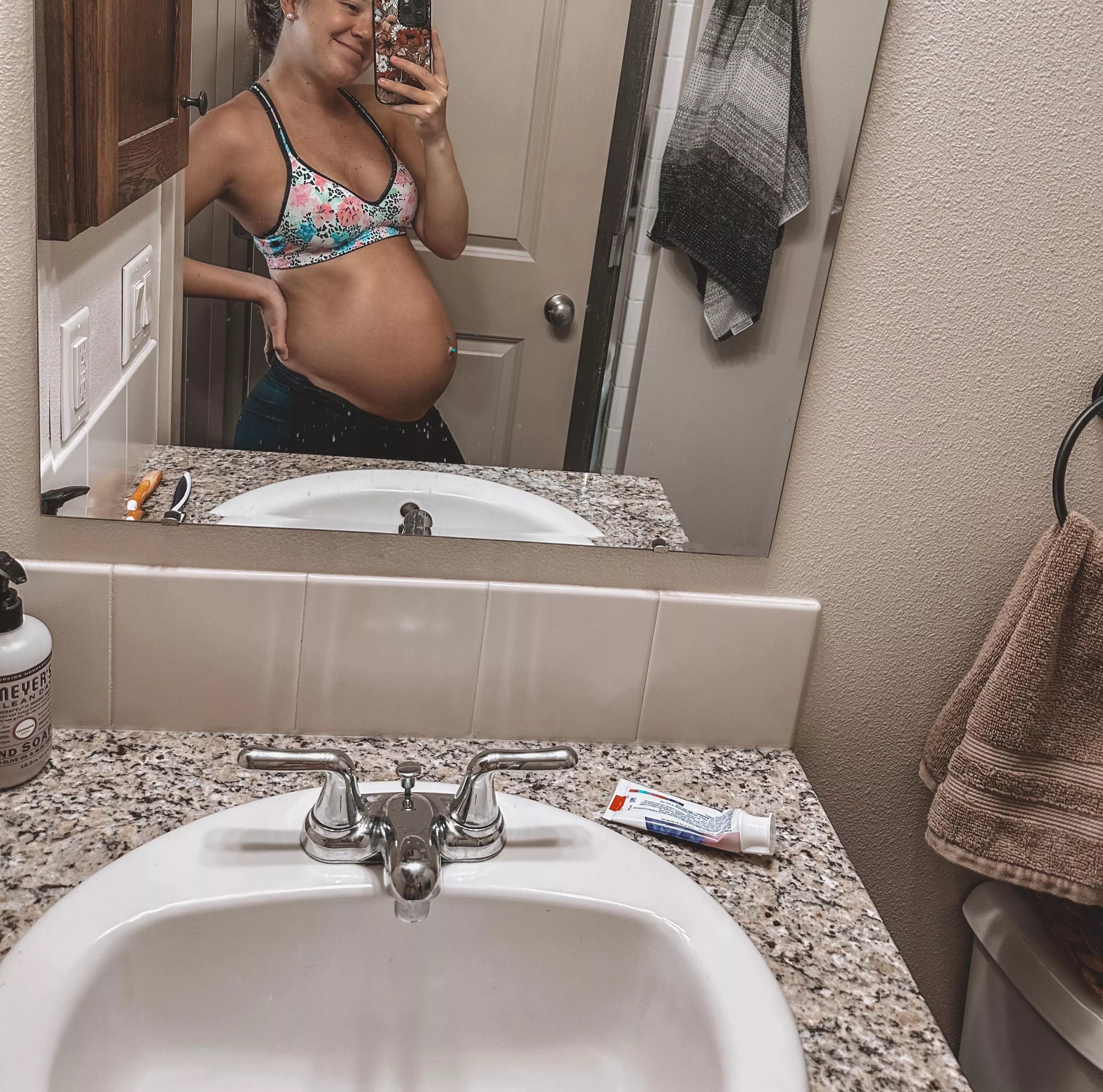 Pregnant selfie