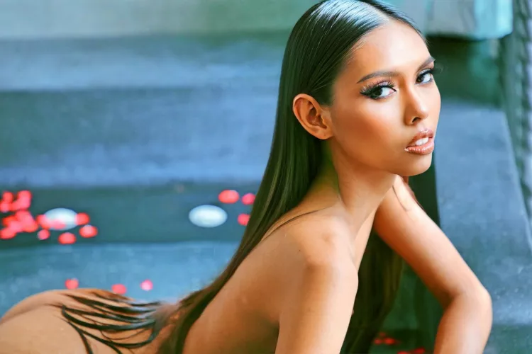 Small but loves big cock