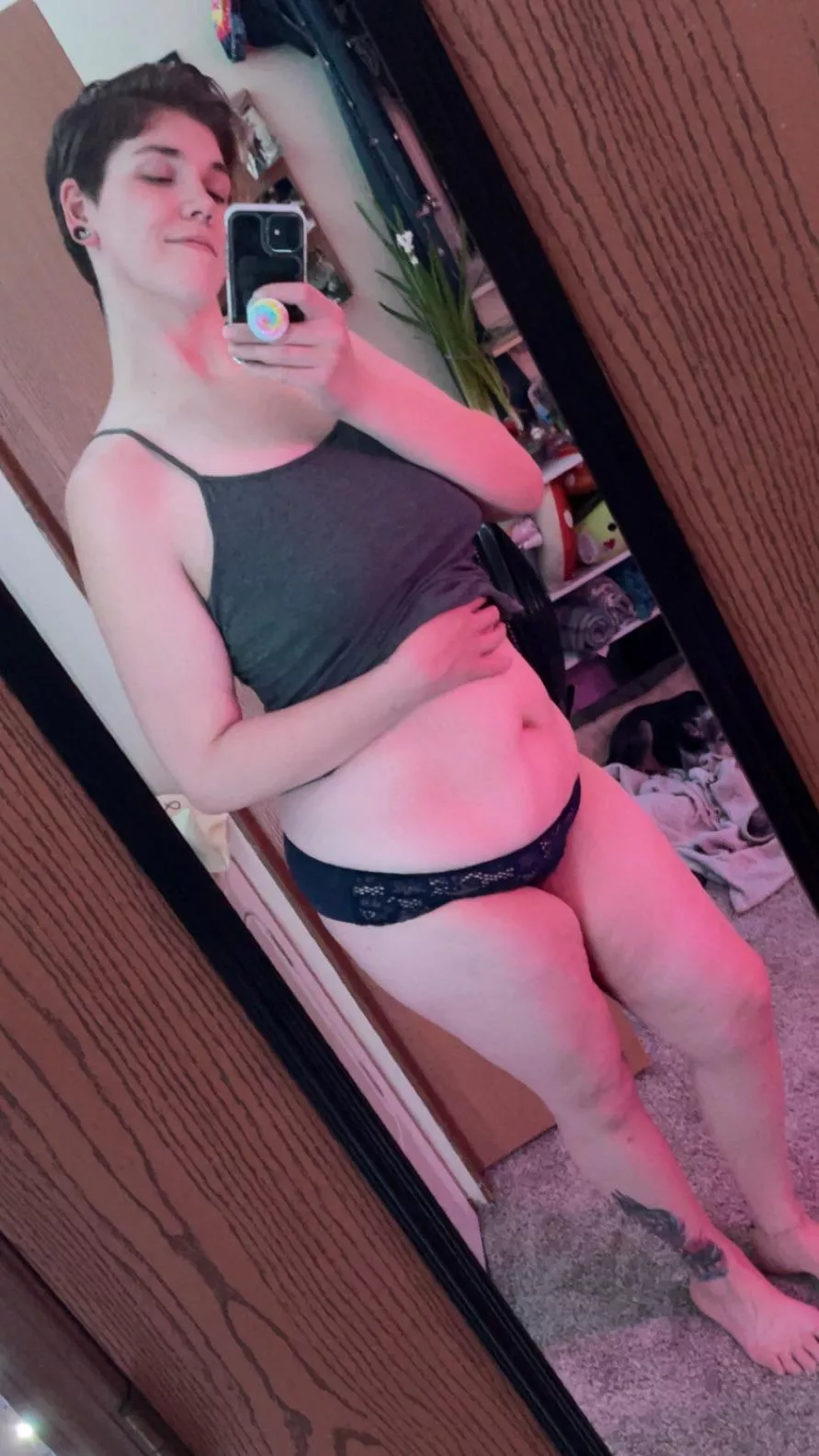 Someone fuck me in front of this mirror