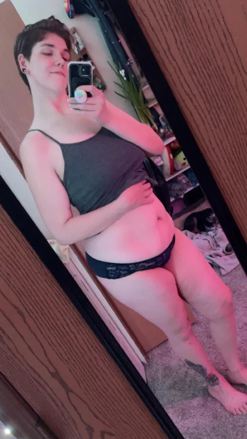 Someone fuck me in front of this mirror