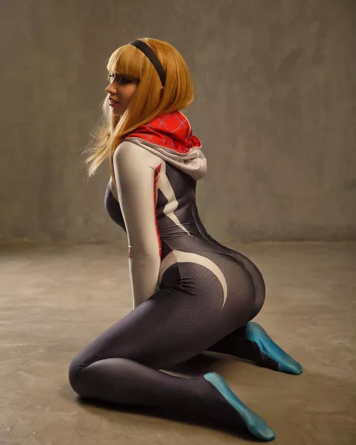 SpiderGwen (By aleshhenka)