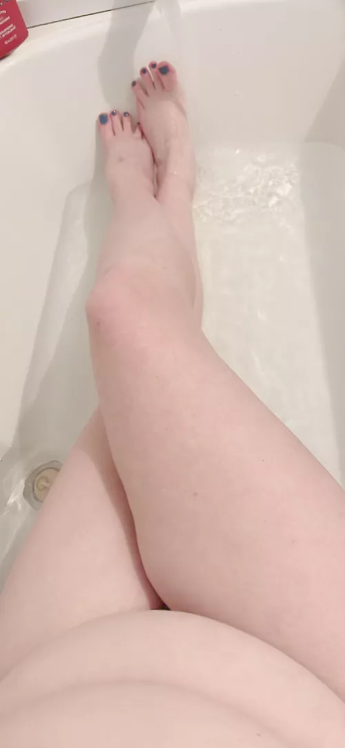 Taking a nice bath with Body oil 💦💦 NSFW