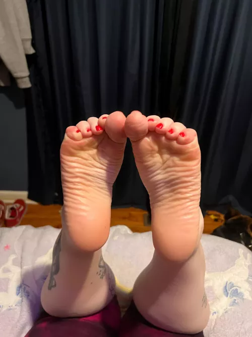 Want my scrunched toes in your face?