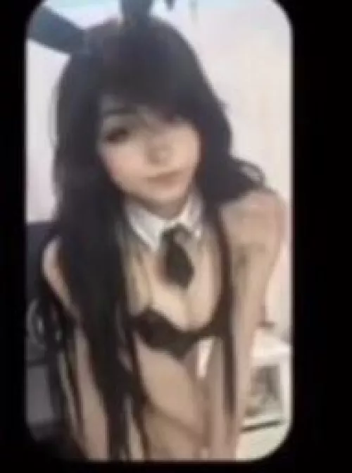 Who is the girl here?