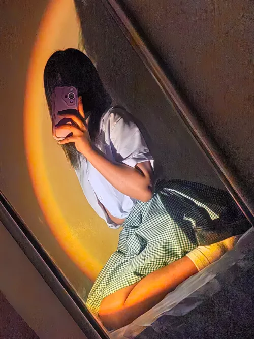 Will you let me sit on your face? 🙈