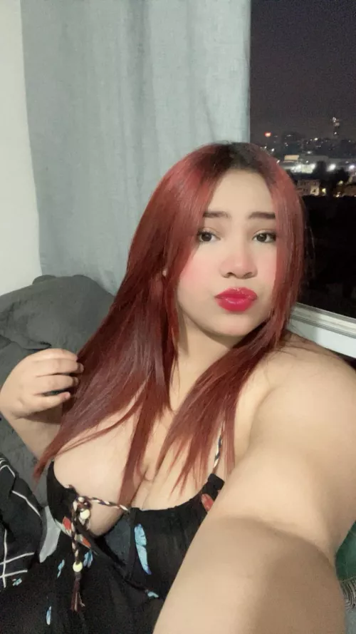 Would you hook up with me? be honest 🥺