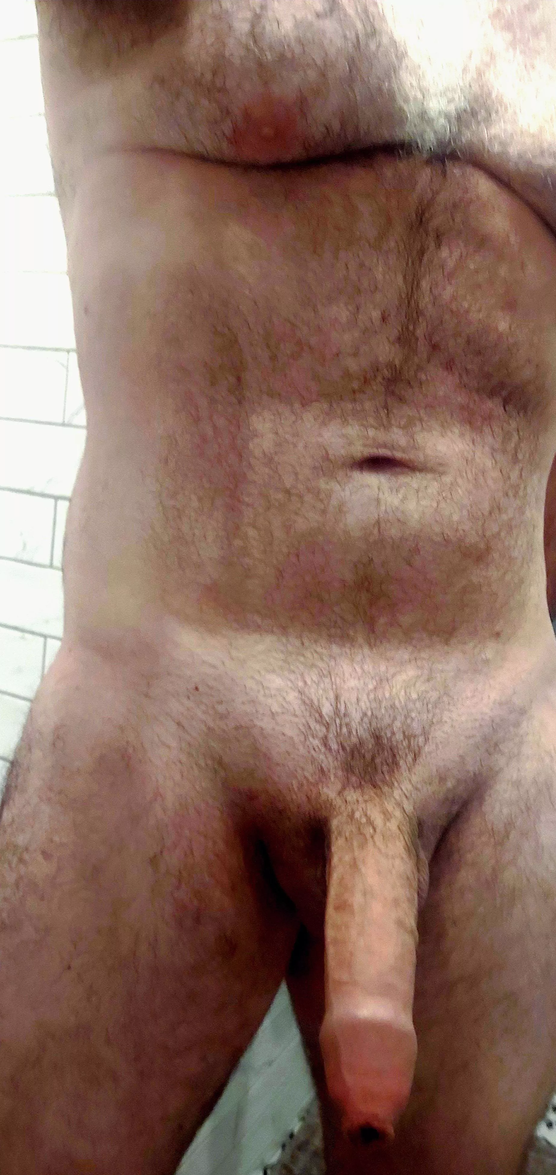 Would you let this 46 yr old dad fuck you raw? (46)
