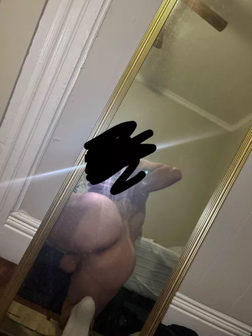 18m, hmu if you’re around my age @dan_cobbler ;)