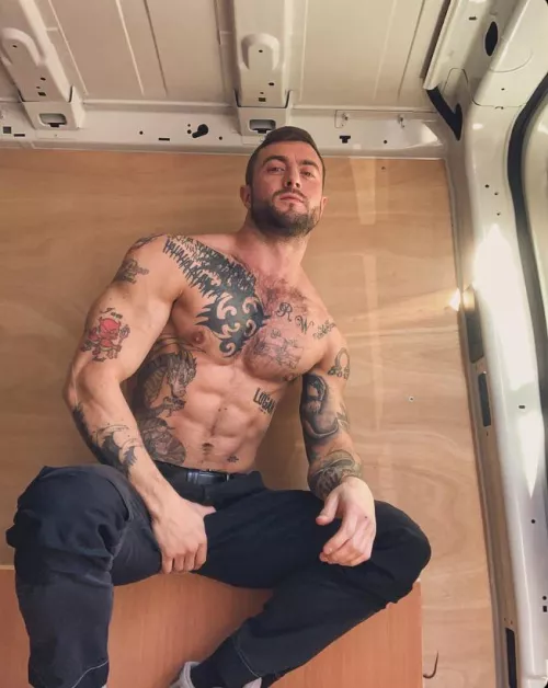 (30) who’s joining me in the back of the van 😈