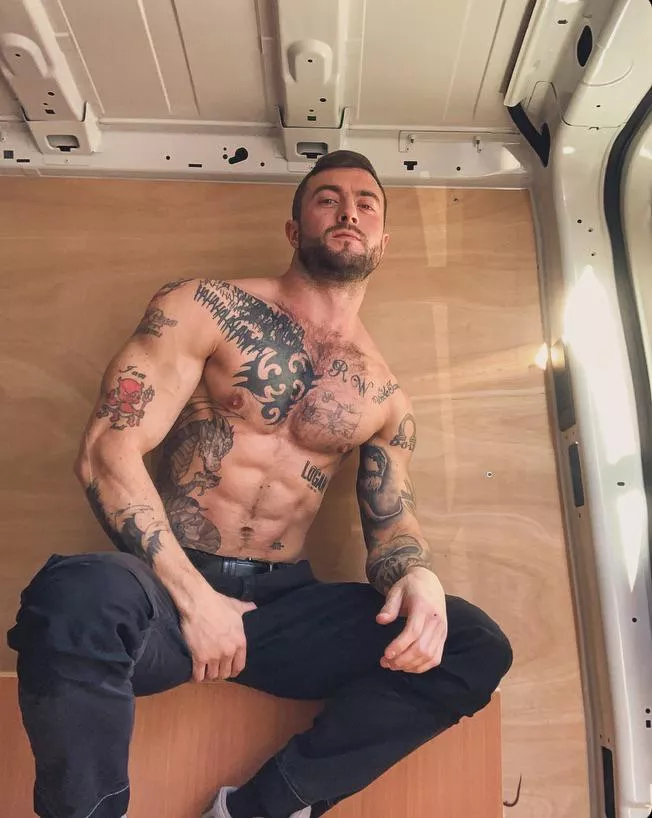 (30) who’s joining me in the back of the van 😈