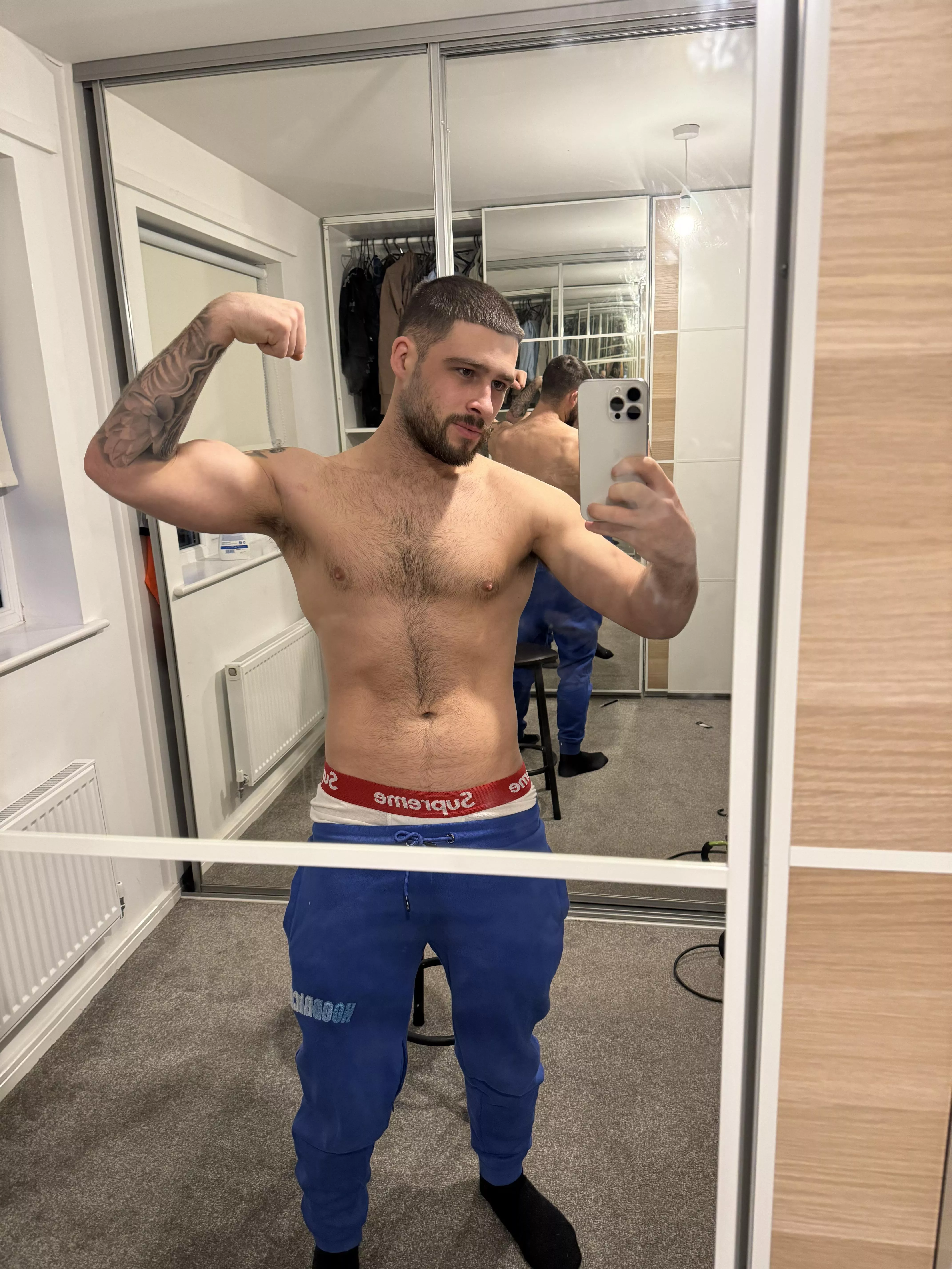 Another chest hair photo 😀