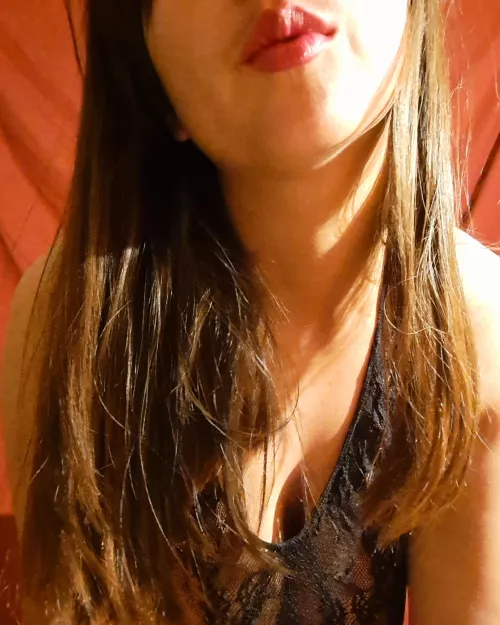 Asian Brunette Milf 🔥