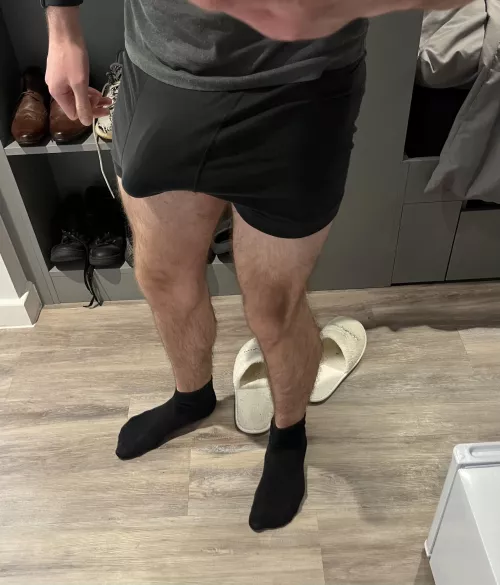 Back bulging in black