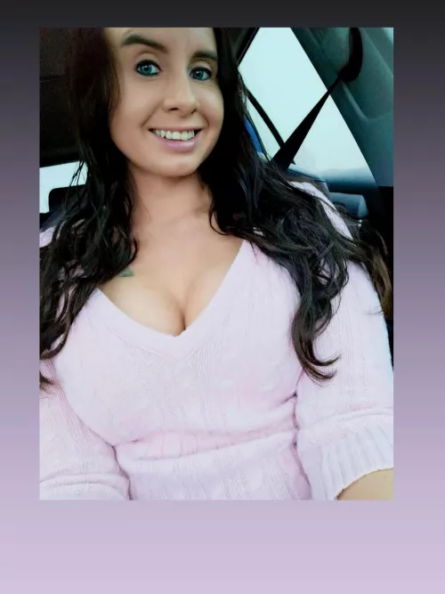 Blue eyes and big titties