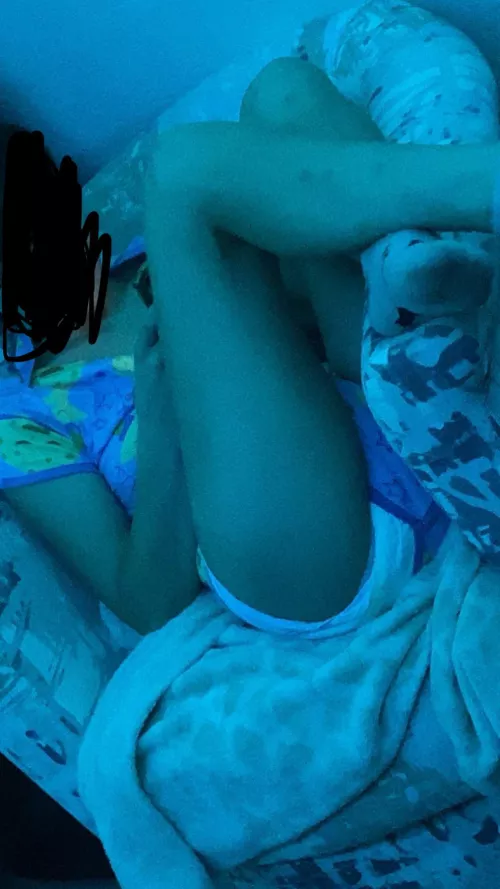 Cozying up in my cutest onesie! 🥰😊😉