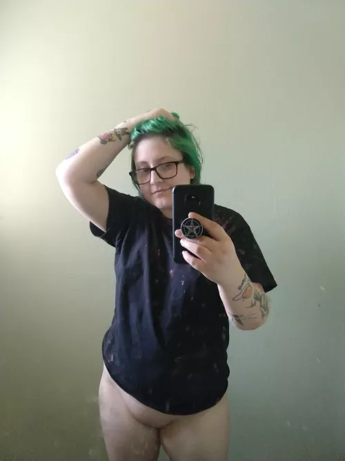 dirty mirror, dirtier boi