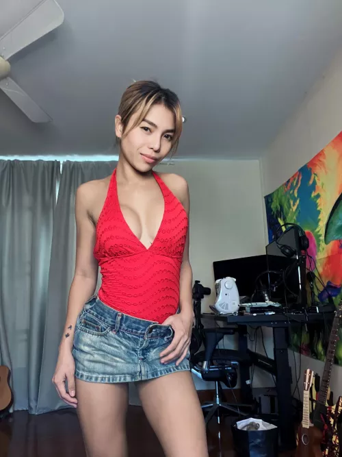 Do you want to fulfill your wildest fantasies with me? 🔥😈