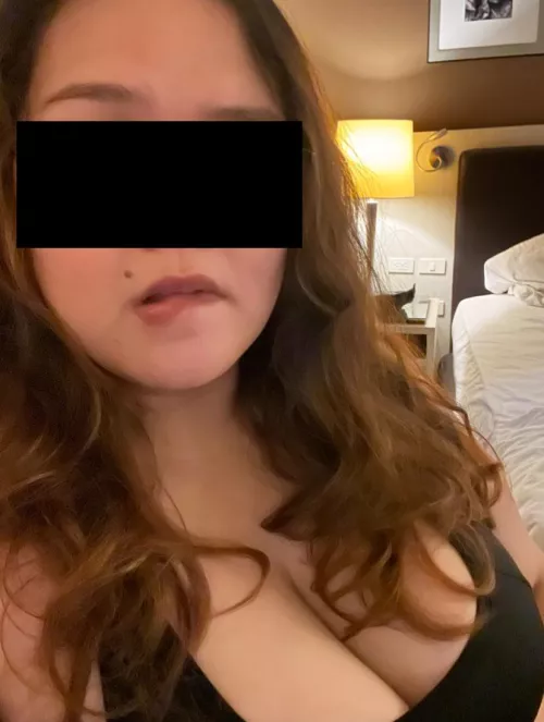 (f) I’m the luckiest man alive to be married to this nympho.