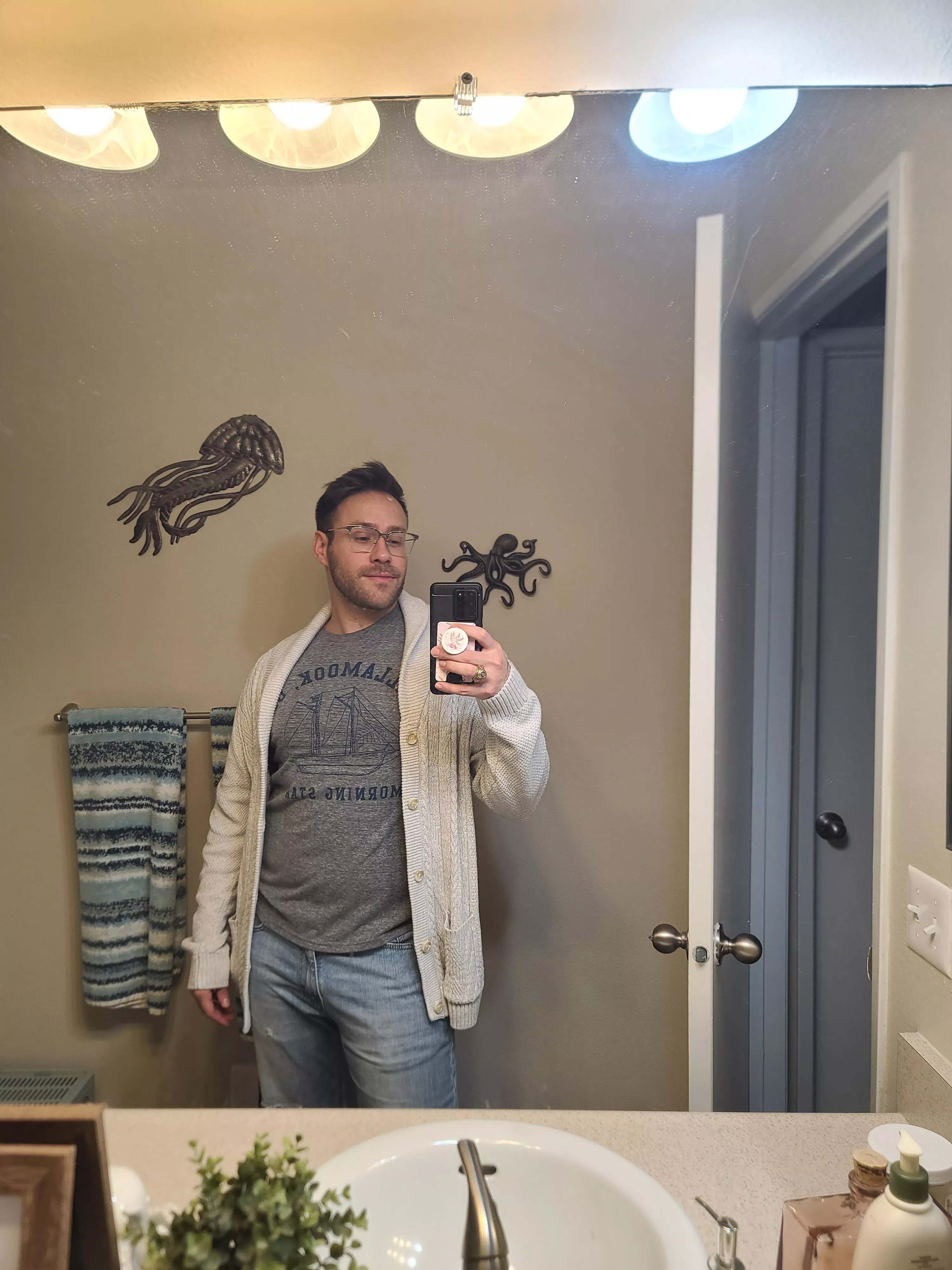 Happy Monday y'all ✨️ hopefully the week starts well for ya Happy Monday y'all ✨️ hopefully the week starts well for ya