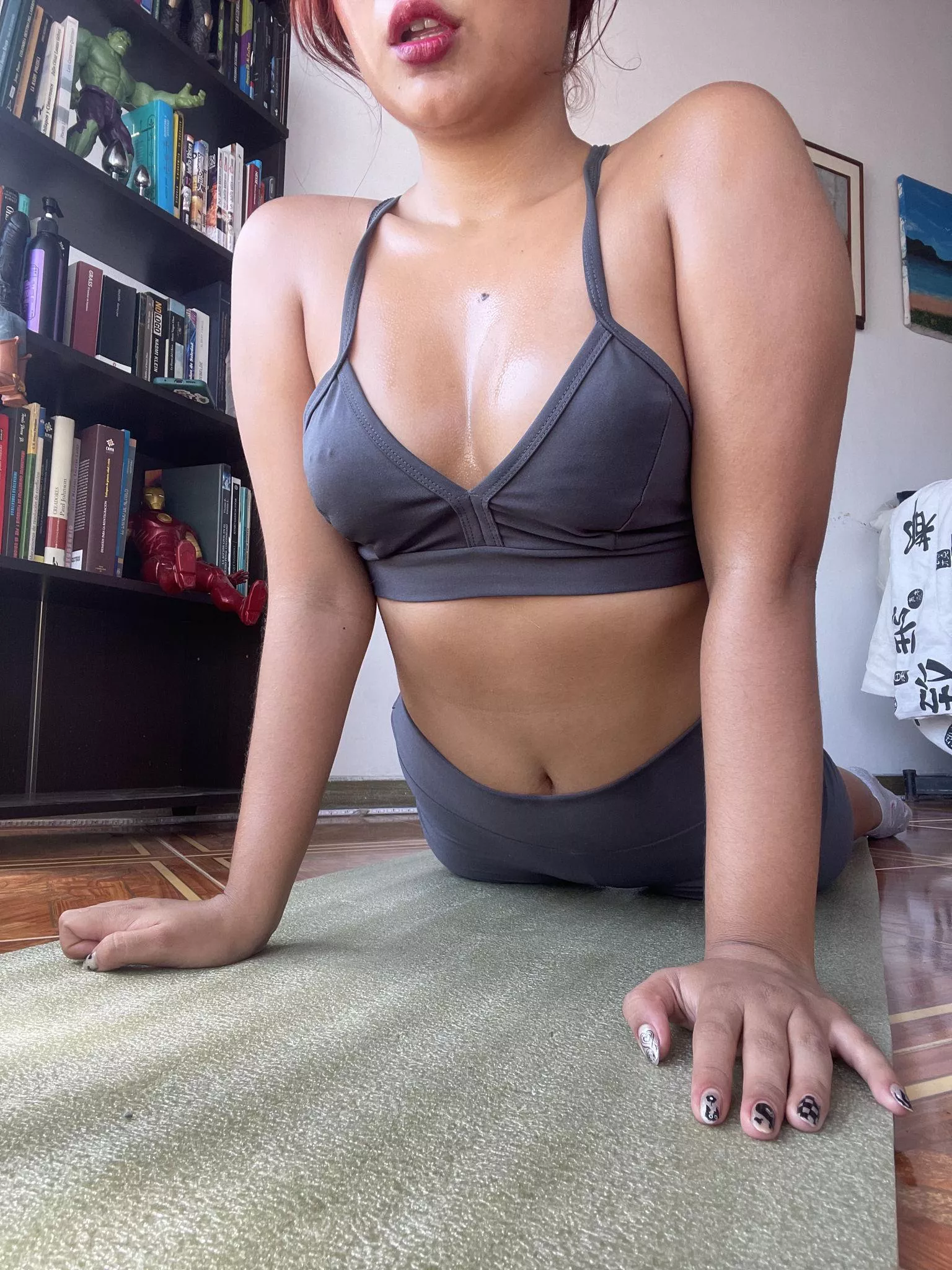 help me to stretch post workout ;)