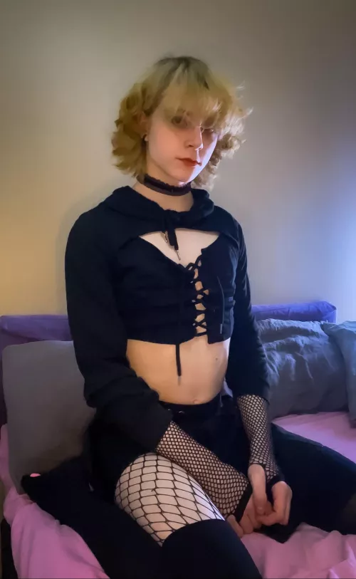 Hoping this pose looks cute ☺️