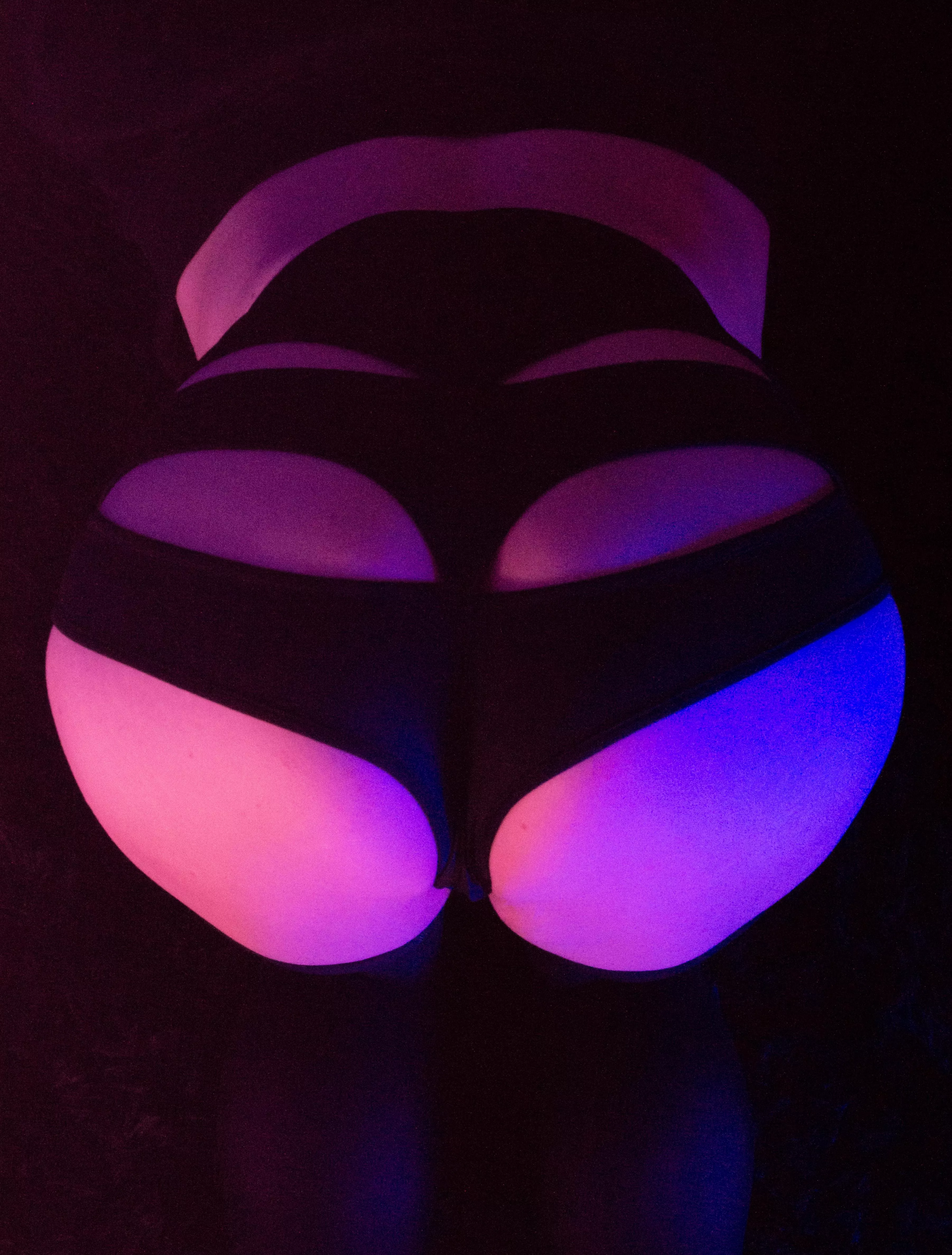 How's the view back there? 🍑