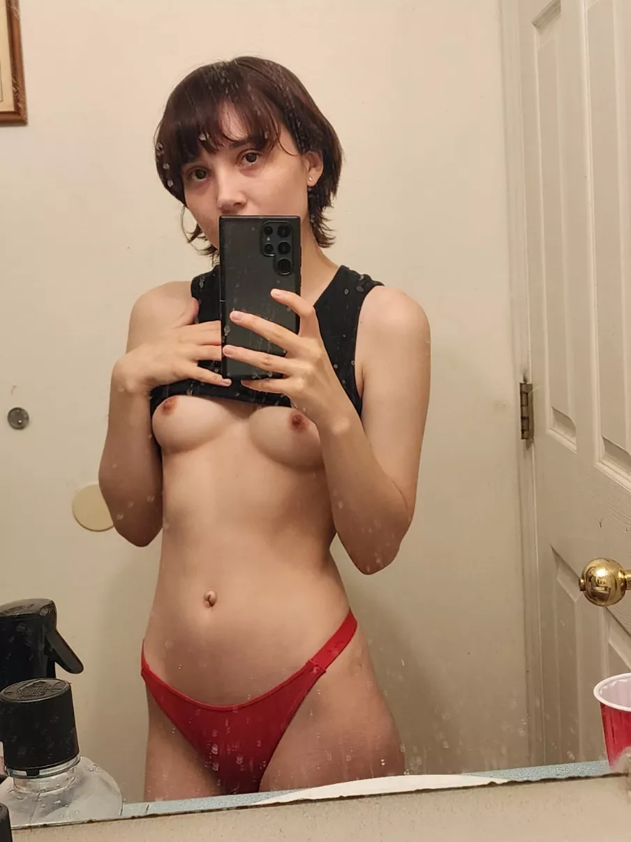 I feel cute with my titties out