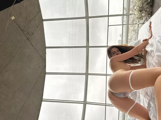 I have a sudden urge to invite you between my buttocks today !