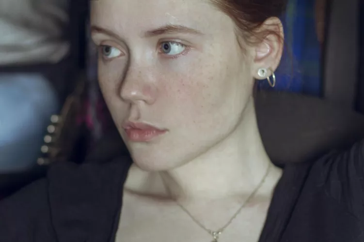 I'd look at you if I had a reason.