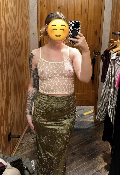 Is it too late to make a New Year’s resolution? If not, mine is to sleep with more women 😘