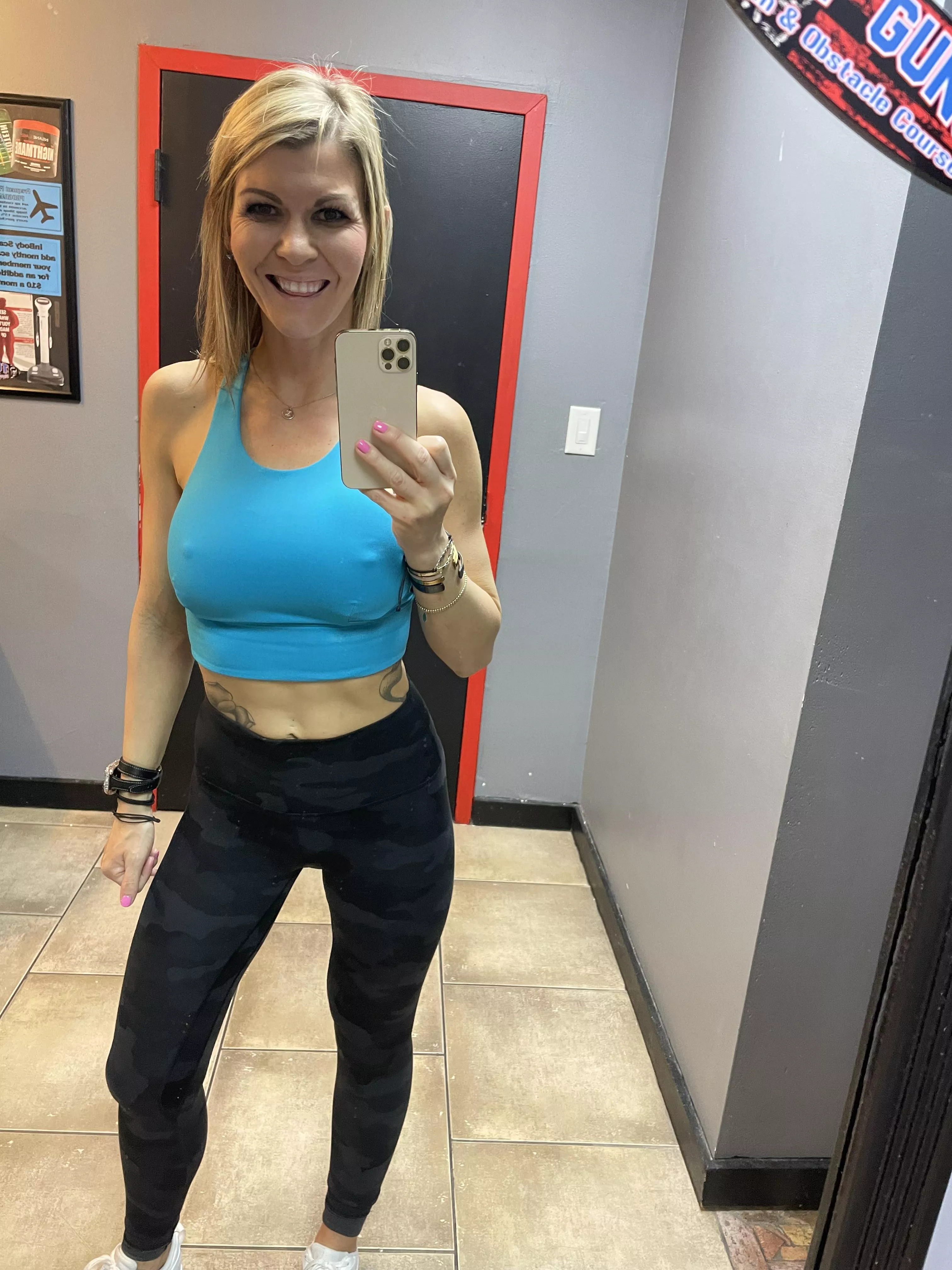 Just a MILF at the gym having a good workout