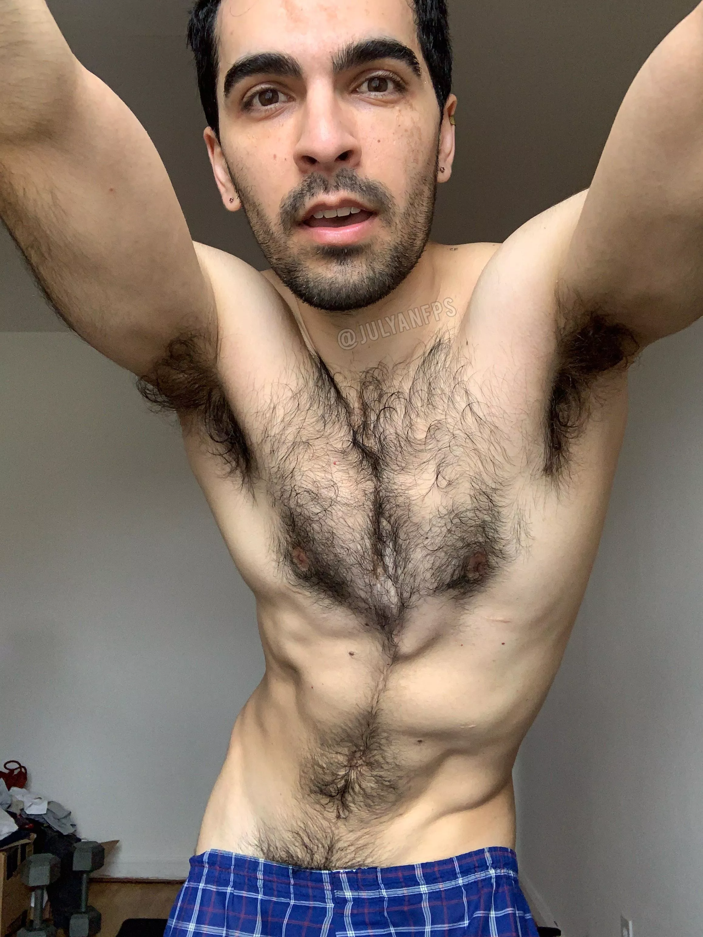 just finished my workout, wanna sniff? 😤💦