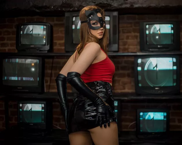 leather makes me horny too