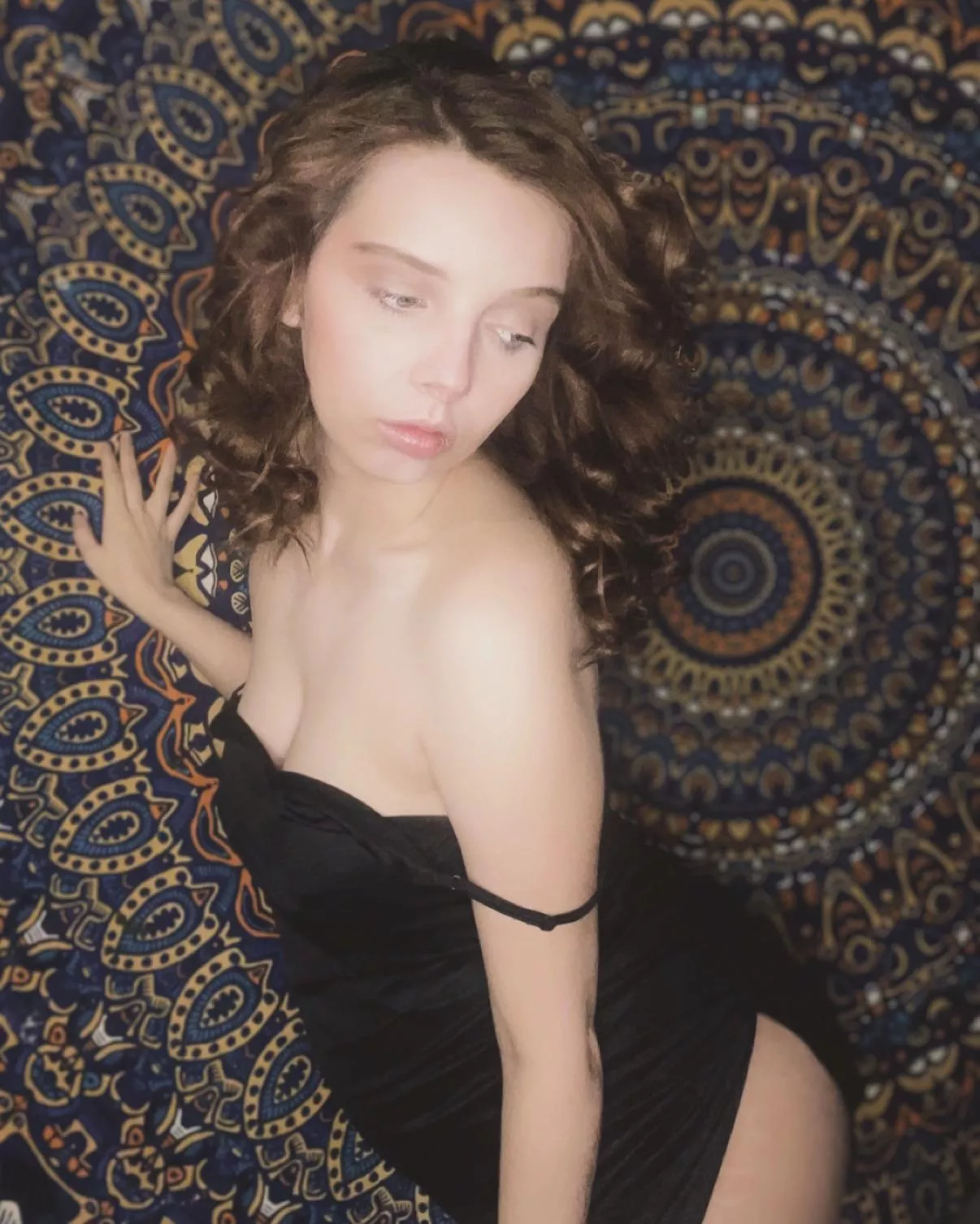 Let me be your sexy pregnant slut daddy 🥹🥵