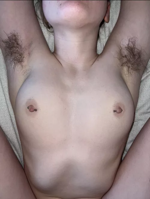 Maybe I should feel more embarrassed of my hairy pits.. doesn’t seem many people like them