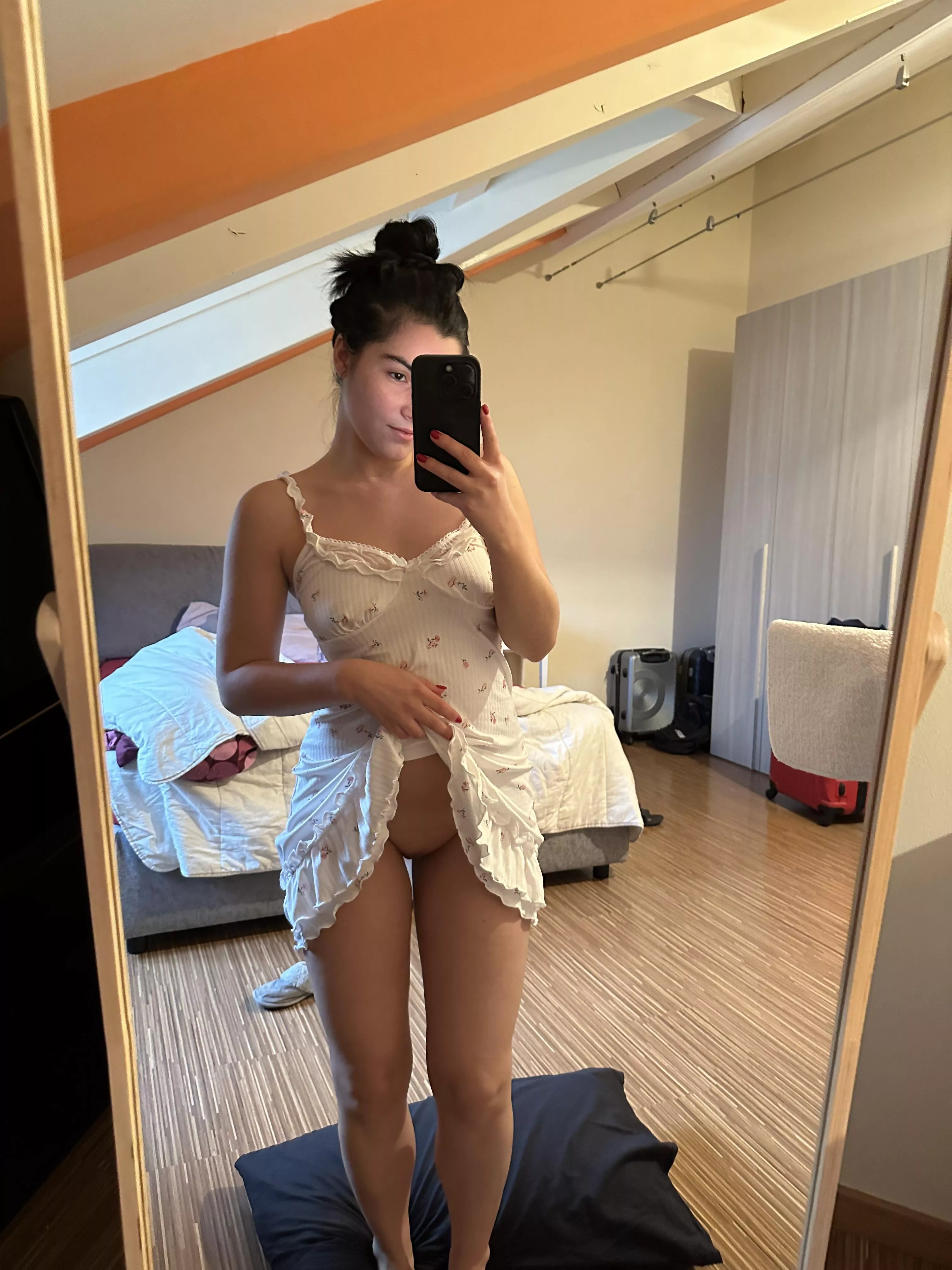 Older men, what game will you play with my shaved pussy?